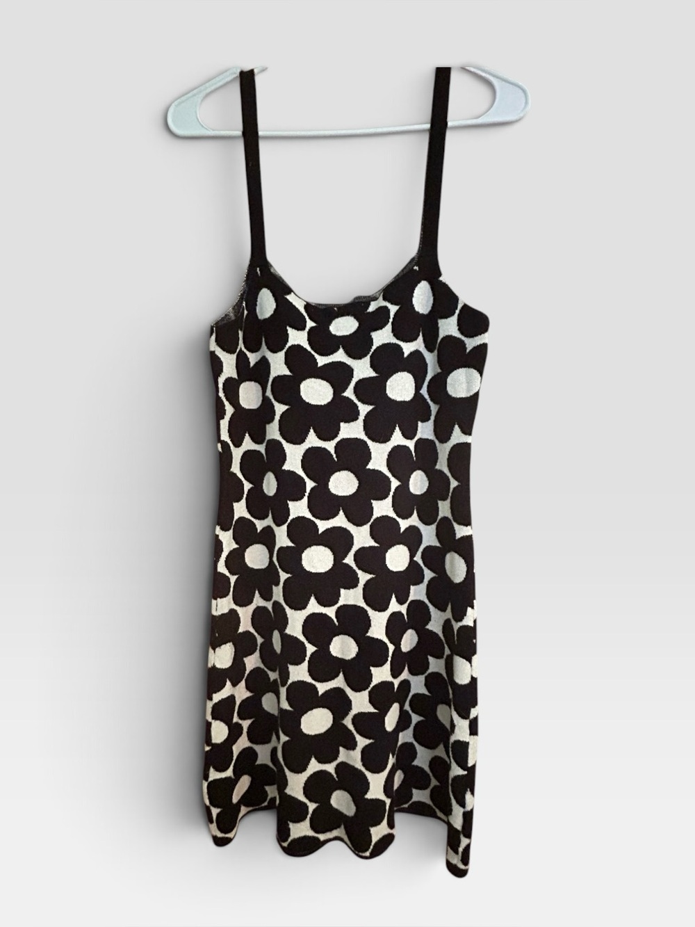 Altar’d State Black & Cream Daisy Knit Mini Sweater Dress Medium (6–8)